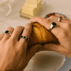 Onyx Squared Stone Signet Ring (Silver)