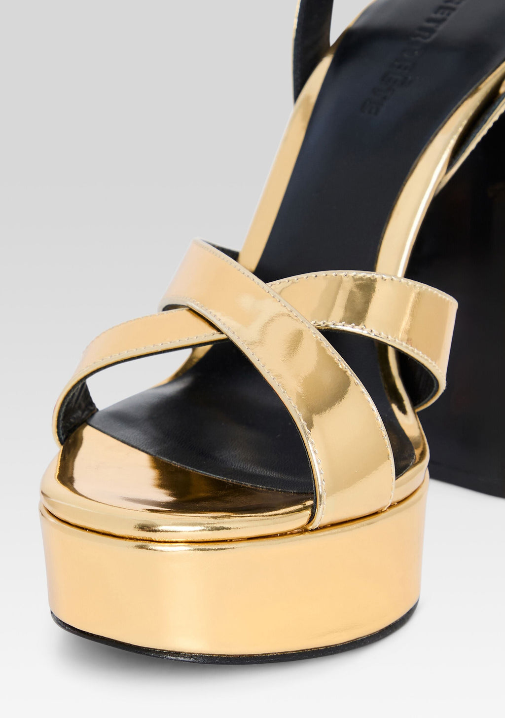 Melodia Platform Sandal
